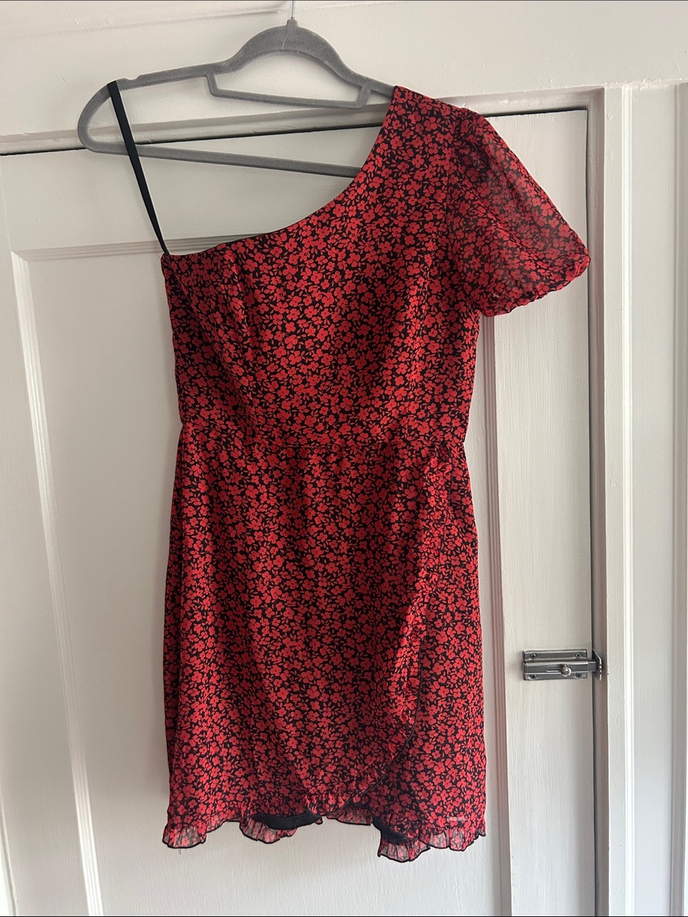 Park & Fifth Red One-Shoulder Floral Mini Dress